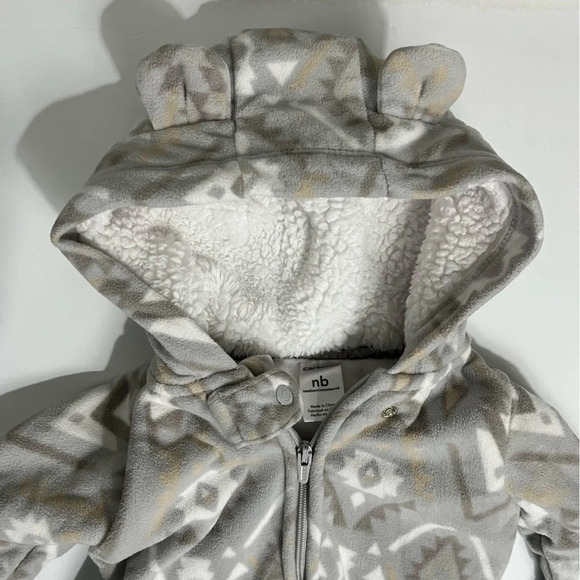 Carters • Grey Fleece Hoodie Newborn Zip Up - Picture 4 of 5